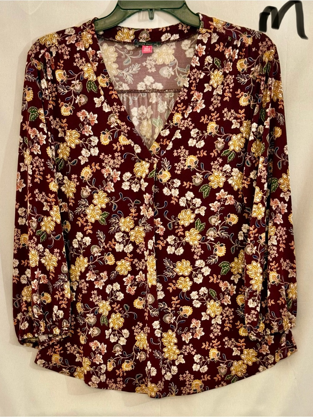 Vince Camuto Burgundy Floral V-Neck Long-Sleeve Blouse